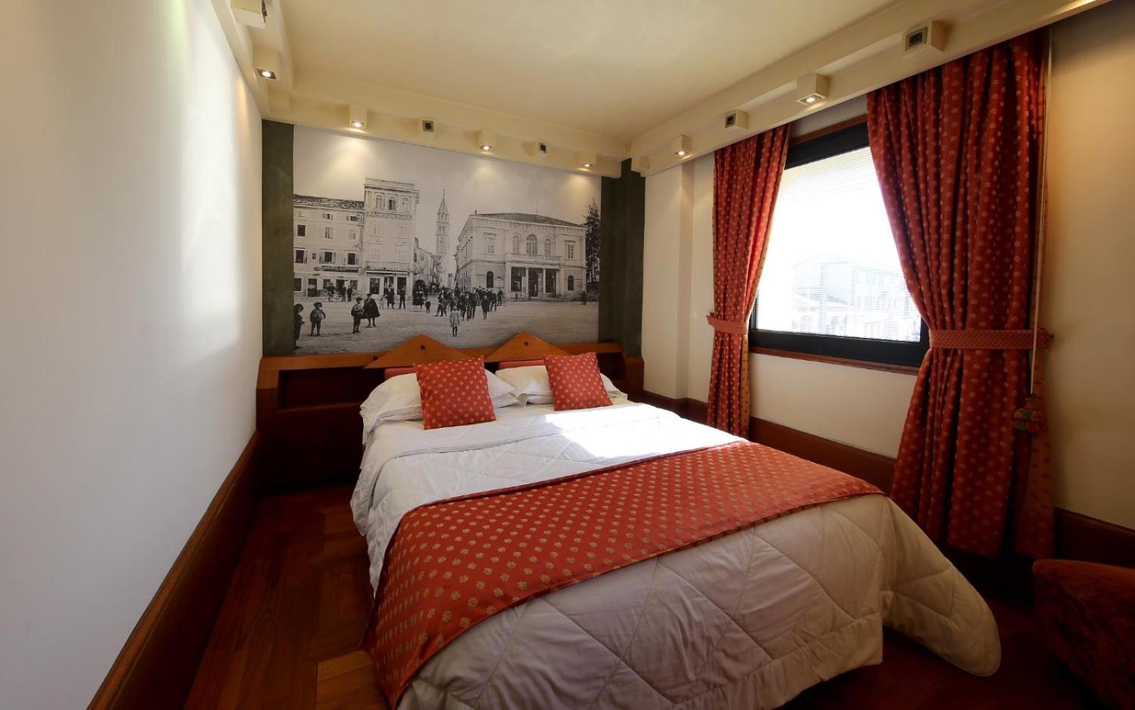 Hr Hotel Monfalcone Exterior foto